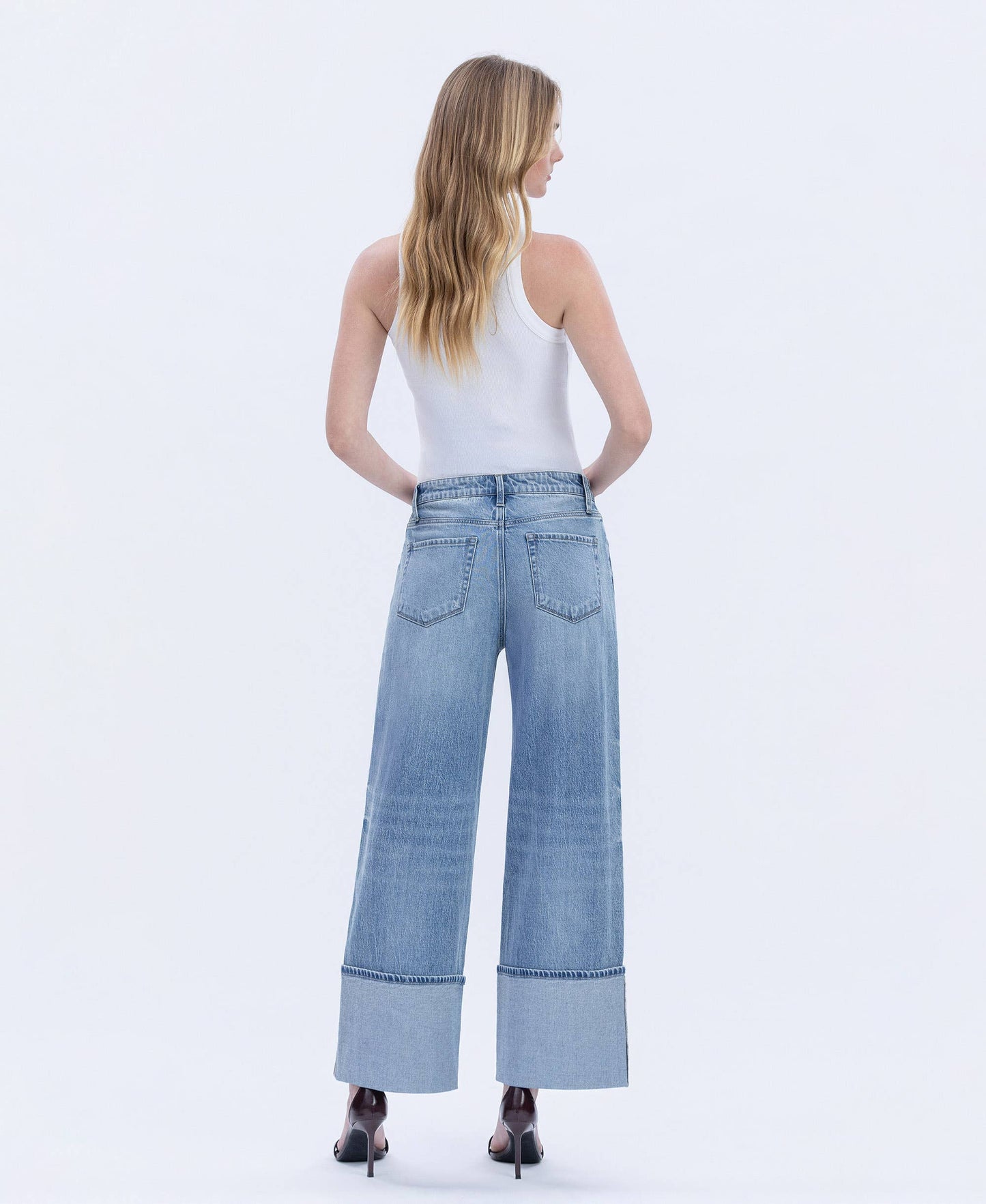 HIGH RISE CUFFED WIDE LEG JEANS