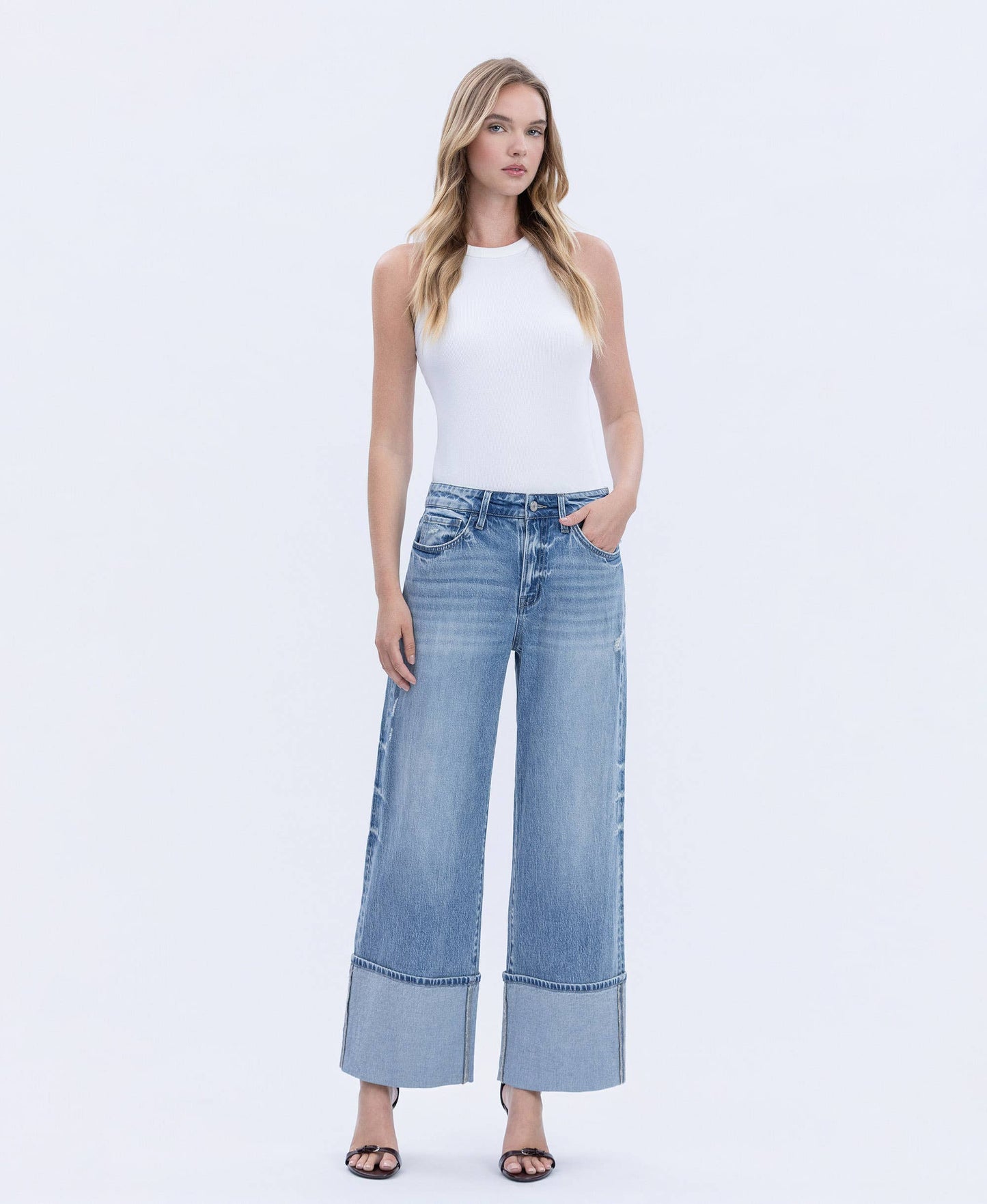 HIGH RISE CUFFED WIDE LEG JEANS