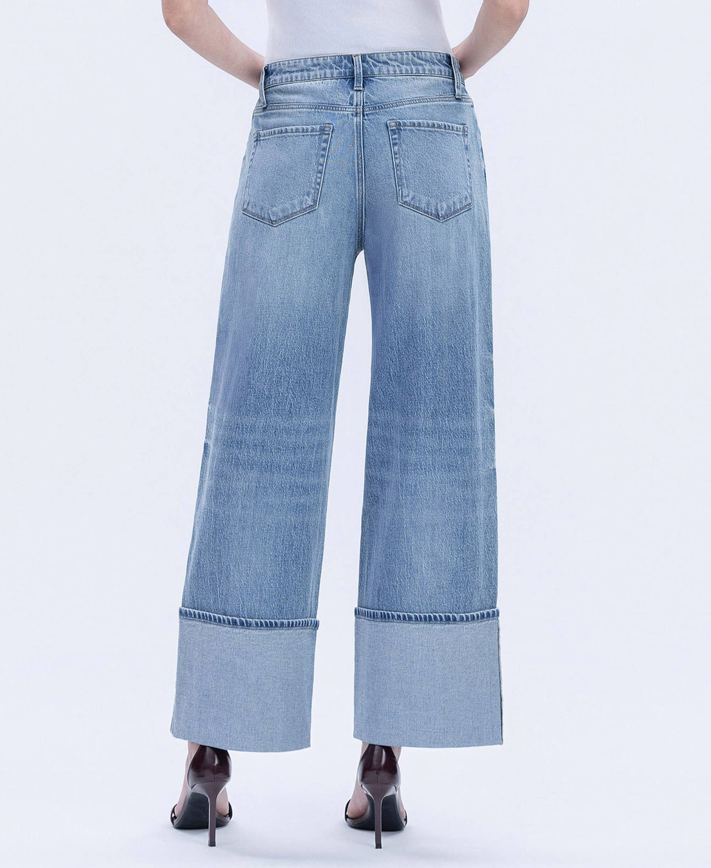 HIGH RISE CUFFED WIDE LEG JEANS