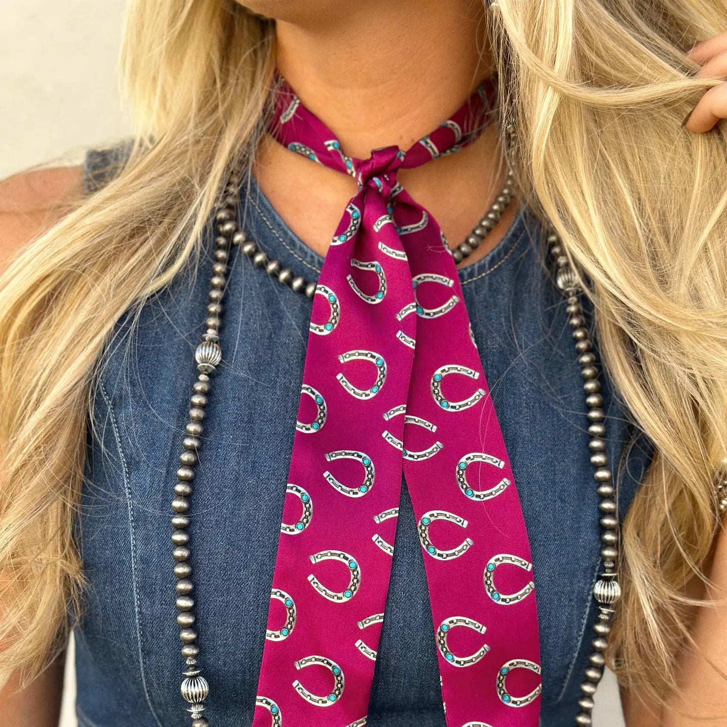 Purple Horseshoe Twilly