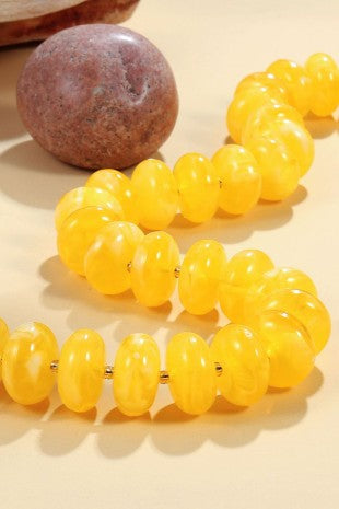 COLOR BEADED NECKLACE