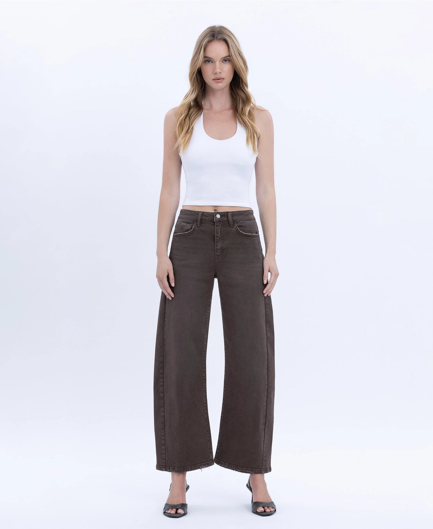 MOCHA MOMENTS BARREL JEANS