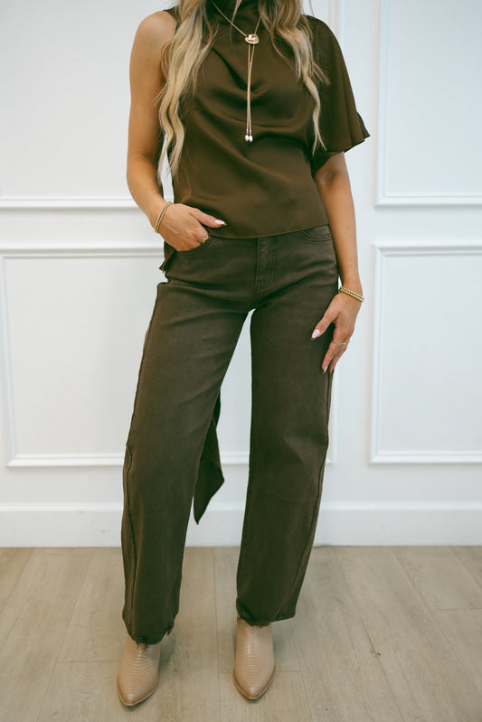MOCHA MOMENTS BARREL JEANS