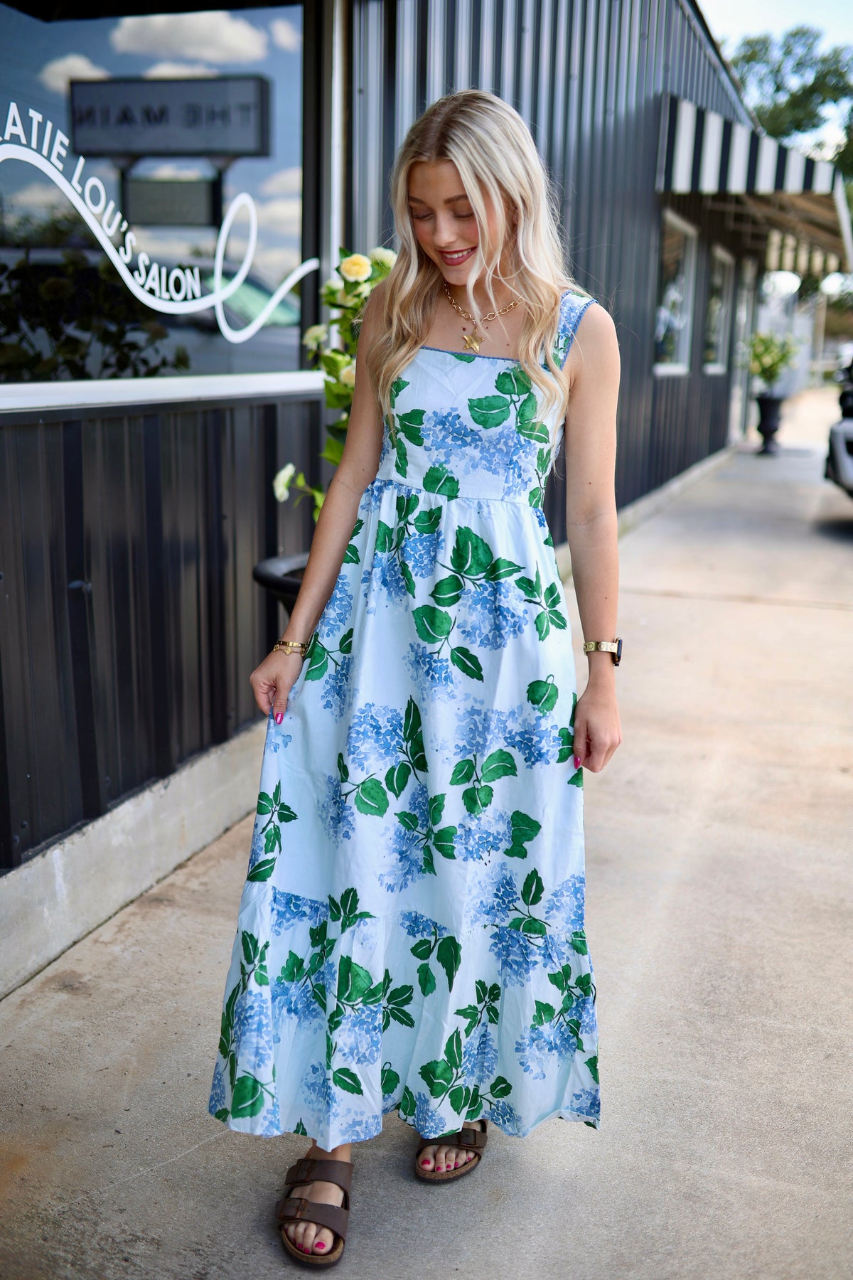 DRESSES