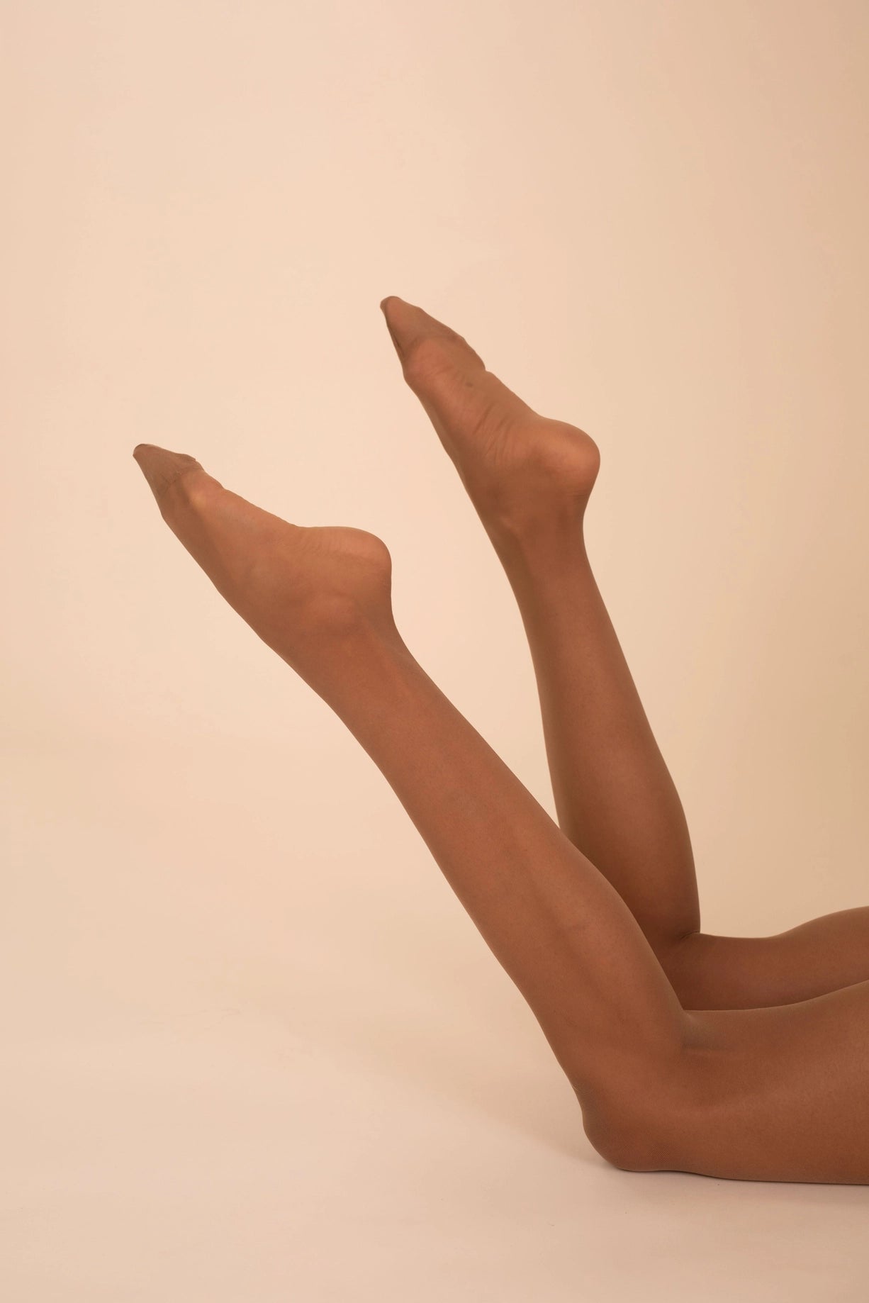 SHEER CONTOUR TIGHTS - THREADS